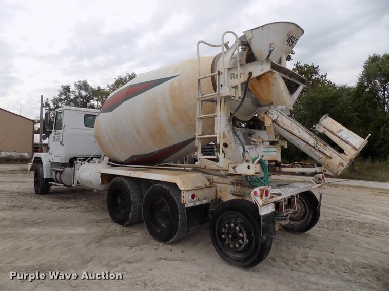 image for item DB8587 1995 Volvo Aero ACL ready mix truck