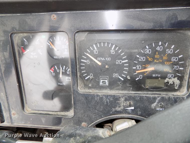 image for item DB8587 1995 Volvo Aero ACL ready mix truck