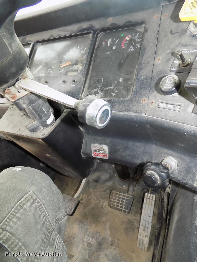 image for item DB8587 1995 Volvo Aero ACL ready mix truck