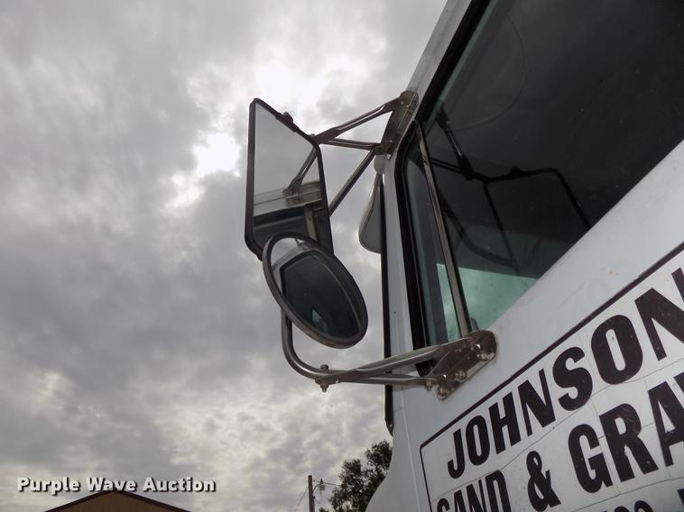 image for item DB8587 1995 Volvo Aero ACL ready mix truck