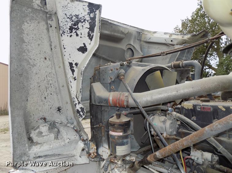 image for item DB8587 1995 Volvo Aero ACL ready mix truck