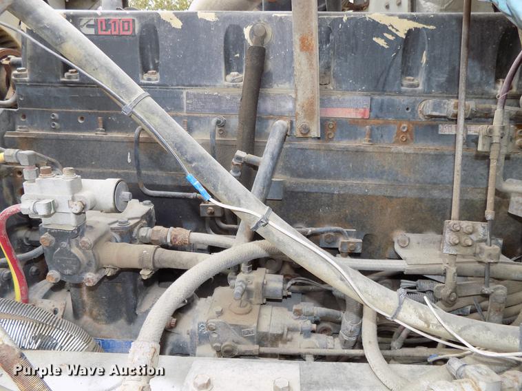 image for item DB8587 1995 Volvo Aero ACL ready mix truck