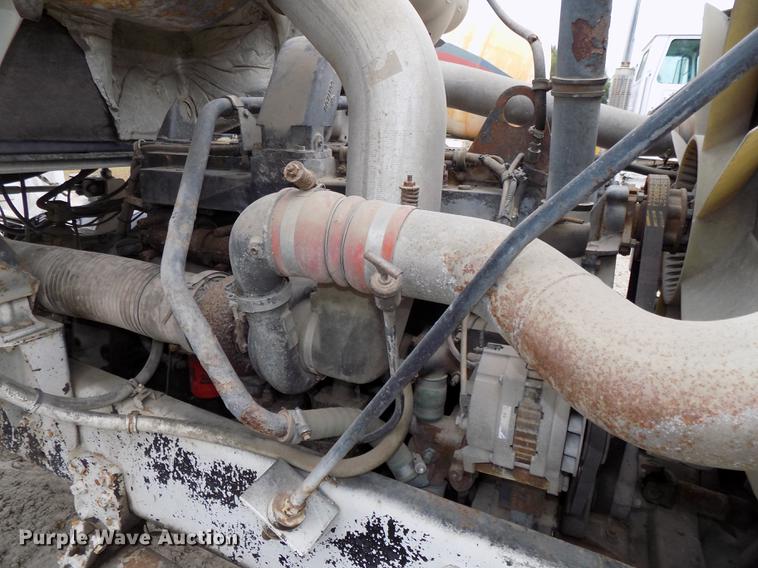 image for item DB8587 1995 Volvo Aero ACL ready mix truck