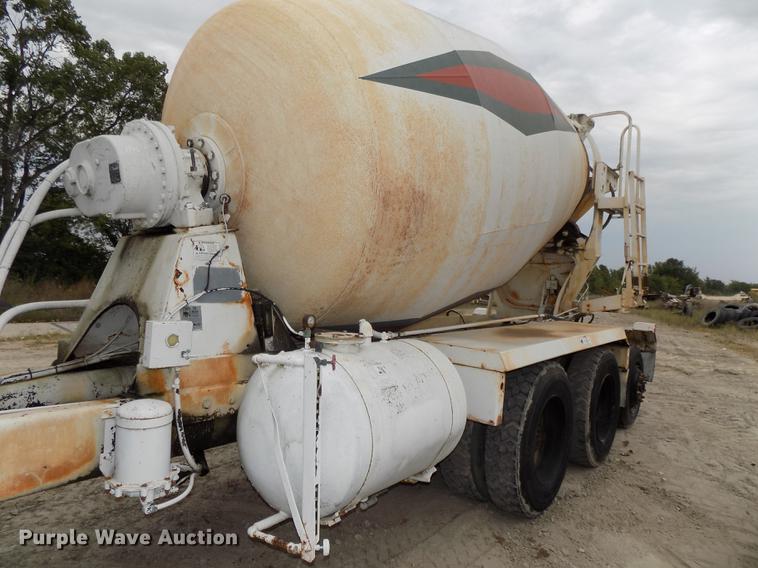 image for item DB8587 1995 Volvo Aero ACL ready mix truck