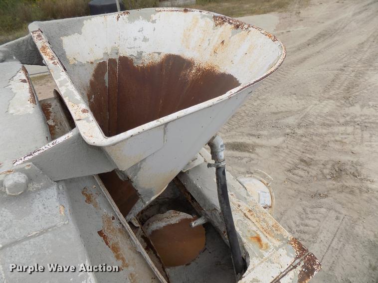 image for item DB8587 1995 Volvo Aero ACL ready mix truck