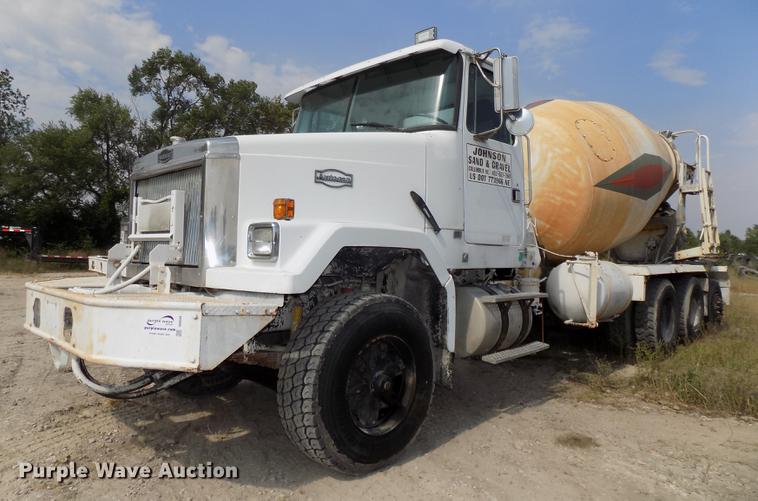 image for item DB8588 1995 Volvo Aero ACL ready mix truck