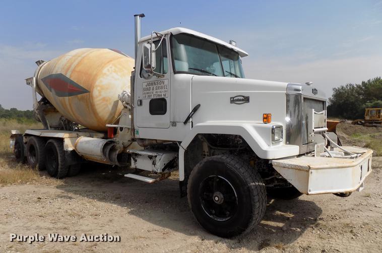 image for item DB8588 1995 Volvo Aero ACL ready mix truck