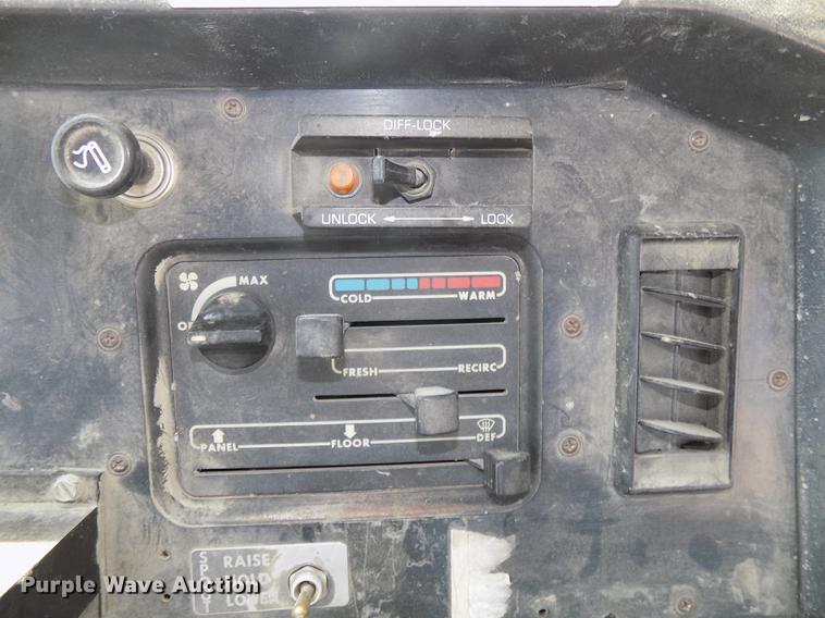 image for item DB8588 1995 Volvo Aero ACL ready mix truck