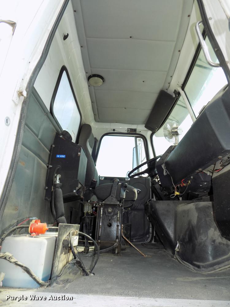 image for item DB8588 1995 Volvo Aero ACL ready mix truck