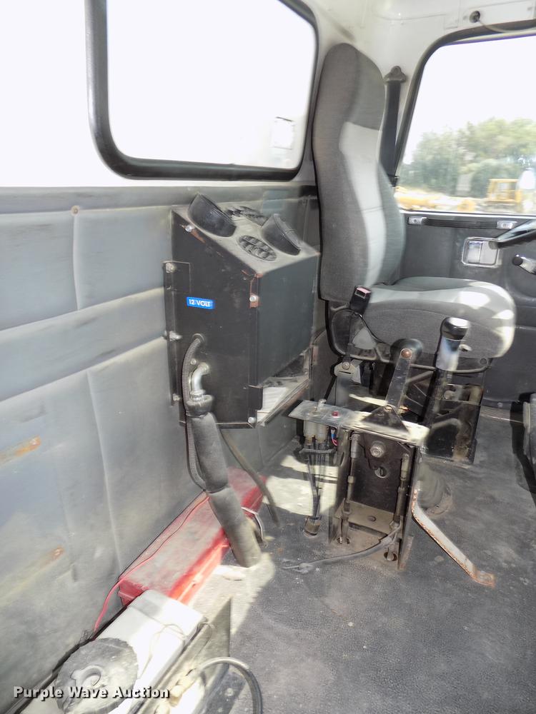 image for item DB8588 1995 Volvo Aero ACL ready mix truck