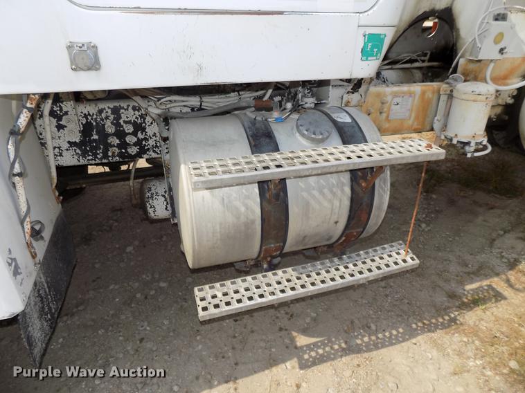 image for item DB8588 1995 Volvo Aero ACL ready mix truck