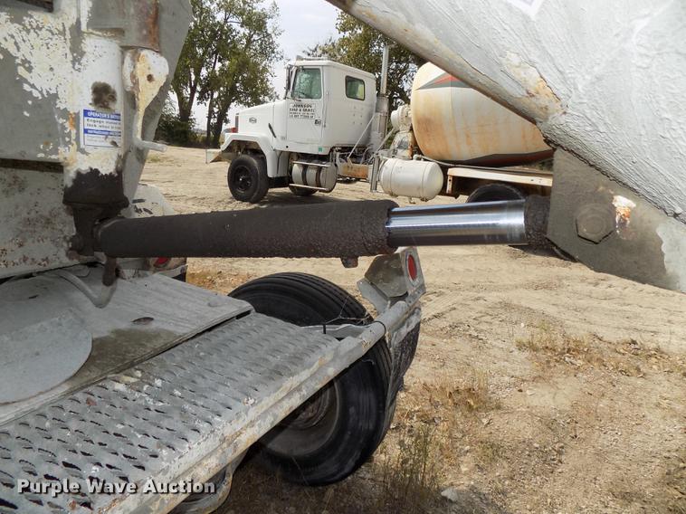 image for item DB8588 1995 Volvo Aero ACL ready mix truck