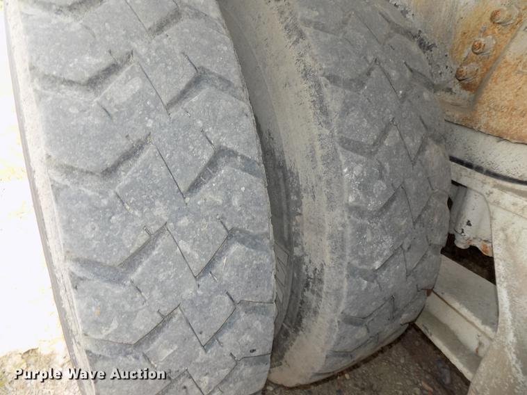 image for item DB8588 1995 Volvo Aero ACL ready mix truck