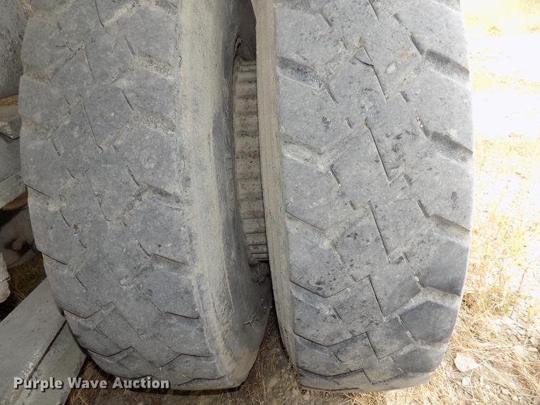 image for item DB8588 1995 Volvo Aero ACL ready mix truck