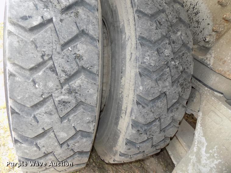 image for item DB8588 1995 Volvo Aero ACL ready mix truck