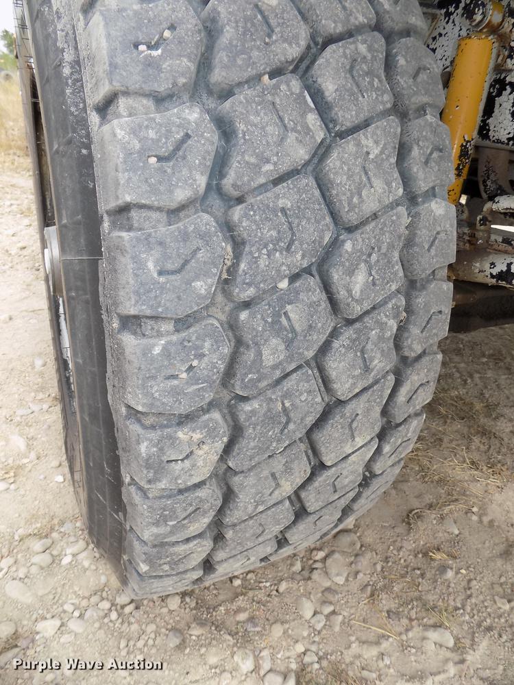 image for item DB8588 1995 Volvo Aero ACL ready mix truck