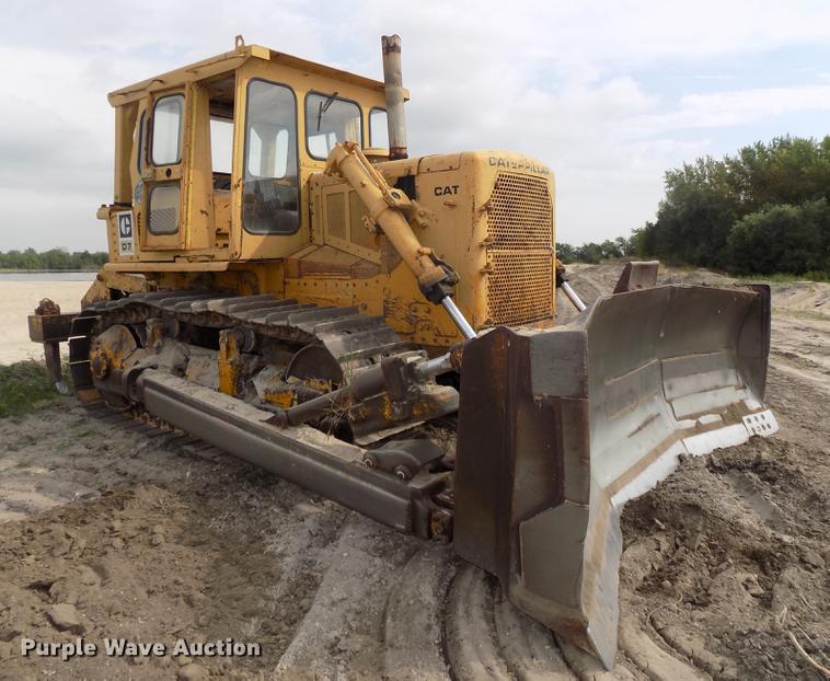image for item DB8590 1973 Caterpillar D7F dozer