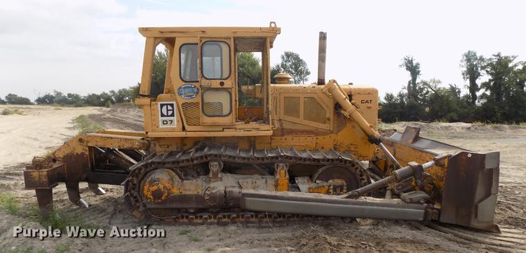 image for item DB8590 1973 Caterpillar D7F dozer