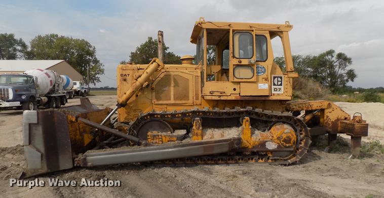 image for item DB8590 1973 Caterpillar D7F dozer