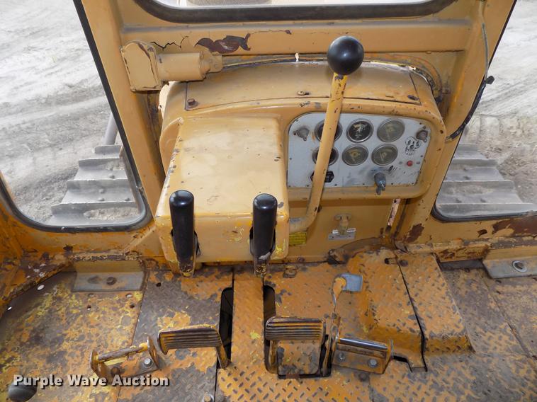image for item DB8590 1973 Caterpillar D7F dozer