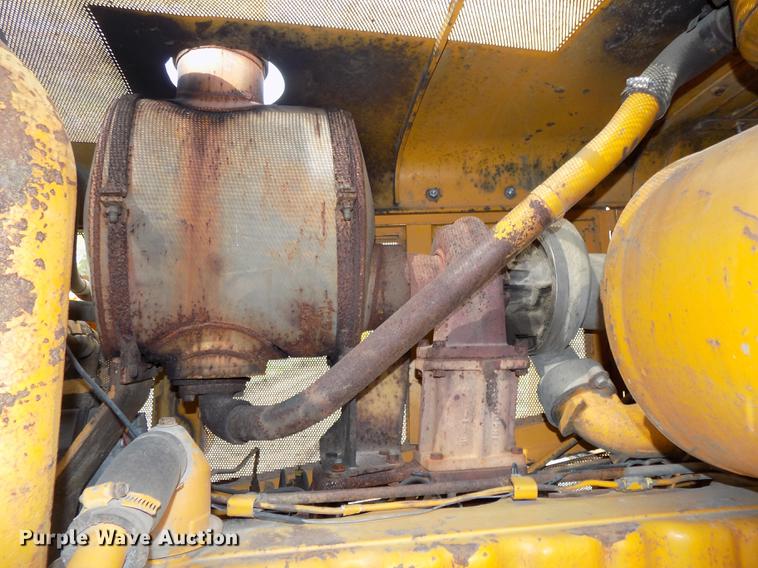 image for item DB8590 1973 Caterpillar D7F dozer