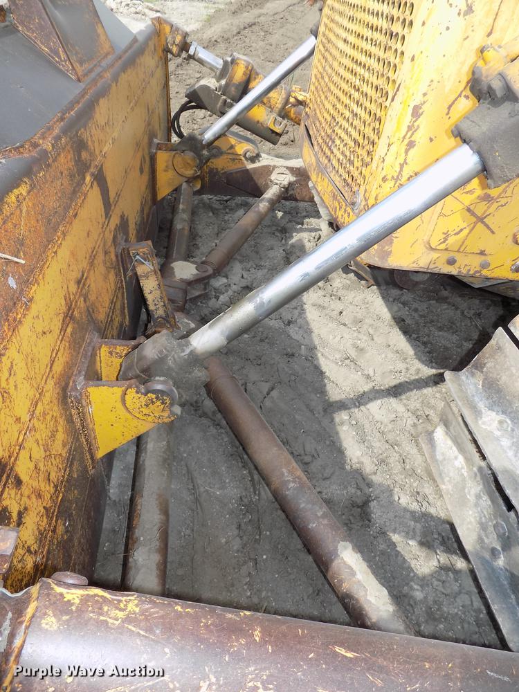 image for item DB8590 1973 Caterpillar D7F dozer