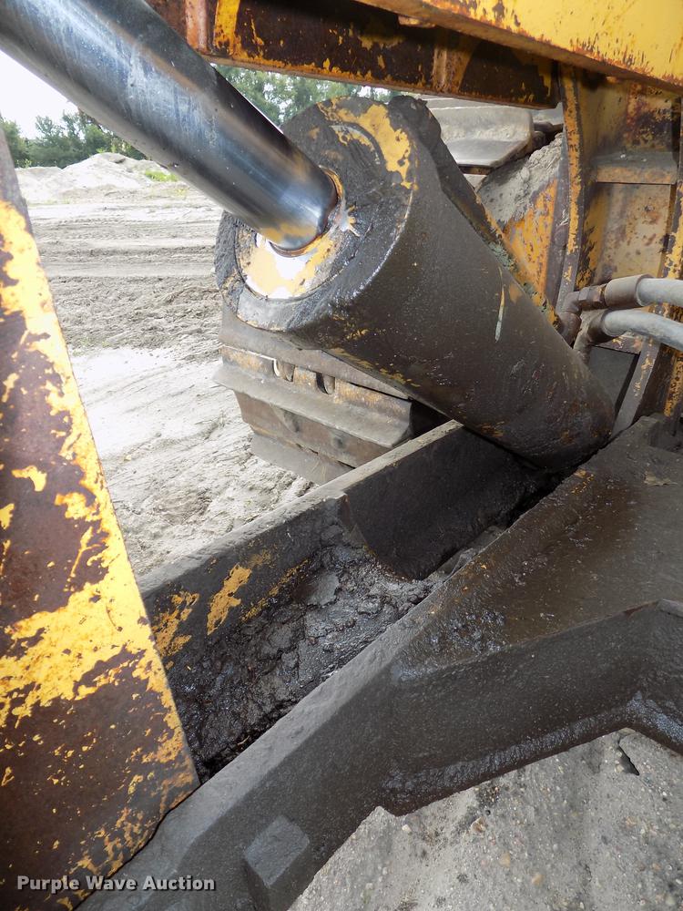 image for item DB8590 1973 Caterpillar D7F dozer