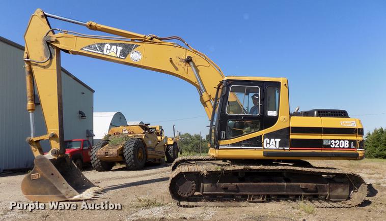 image for item DB8598 1999 Caterpillar 320B L excavator