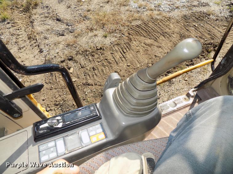 image for item DB8598 1999 Caterpillar 320B L excavator