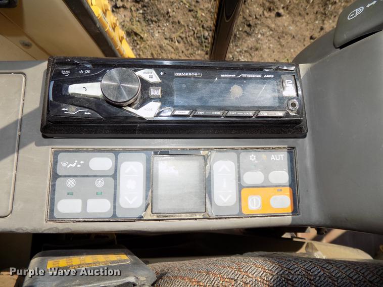 image for item DB8598 1999 Caterpillar 320B L excavator