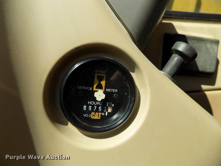 image for item DB8598 1999 Caterpillar 320B L excavator