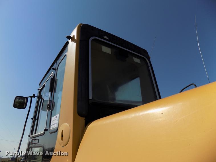 image for item DB8598 1999 Caterpillar 320B L excavator