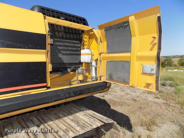image for item DB8598 1999 Caterpillar 320B L excavator