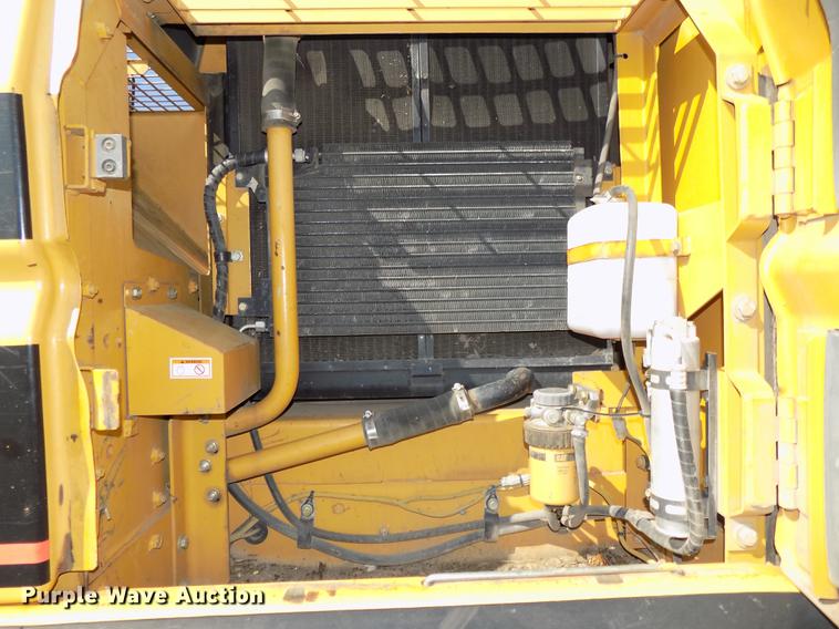 image for item DB8598 1999 Caterpillar 320B L excavator