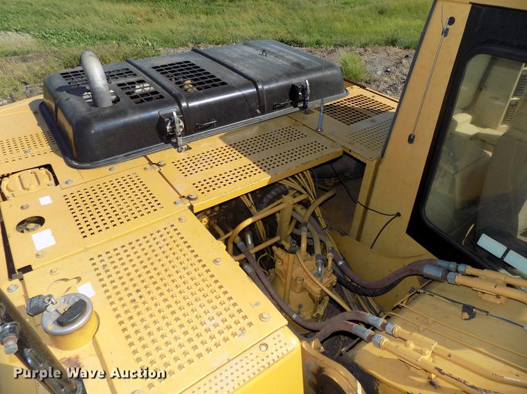 image for item DB8598 1999 Caterpillar 320B L excavator
