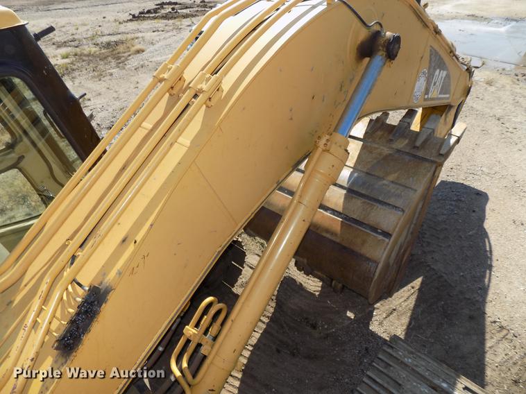 image for item DB8598 1999 Caterpillar 320B L excavator