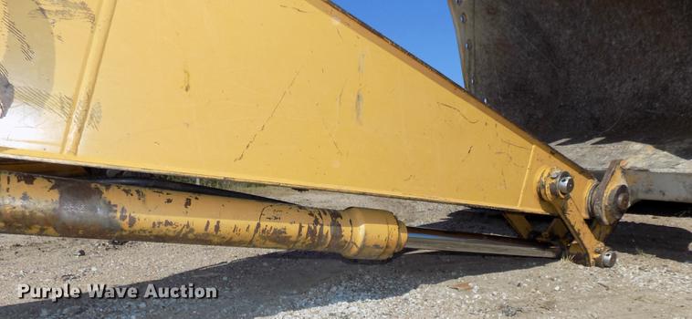 image for item DB8598 1999 Caterpillar 320B L excavator