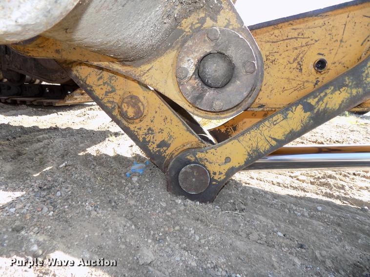image for item DB8598 1999 Caterpillar 320B L excavator