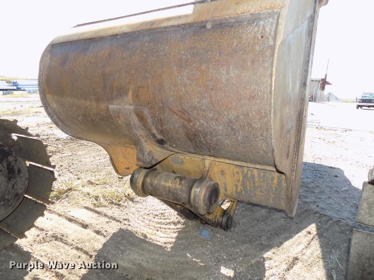 image for item DB8598 1999 Caterpillar 320B L excavator