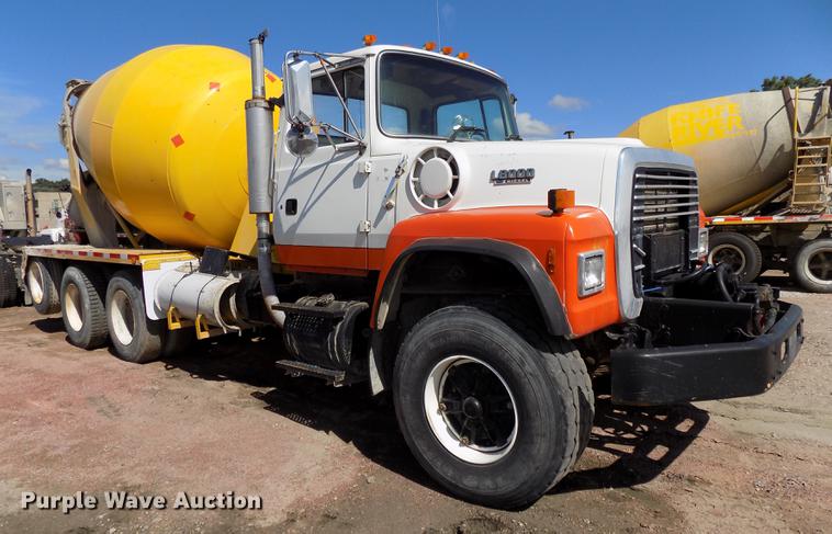 image for item DB8608 1995 Ford LT8000 ready mix truck