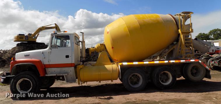image for item DB8608 1995 Ford LT8000 ready mix truck