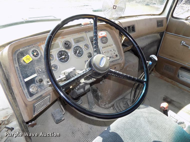 image for item DB8608 1995 Ford LT8000 ready mix truck