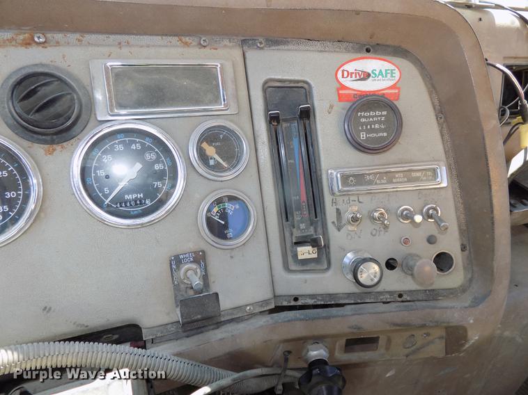 image for item DB8608 1995 Ford LT8000 ready mix truck