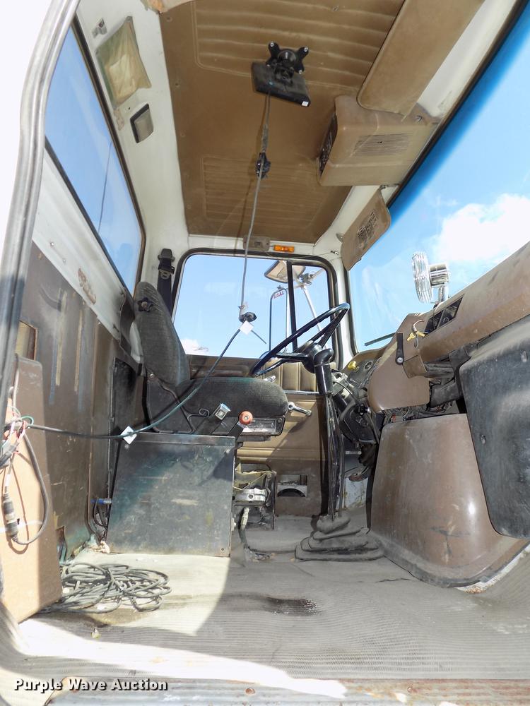 image for item DB8608 1995 Ford LT8000 ready mix truck