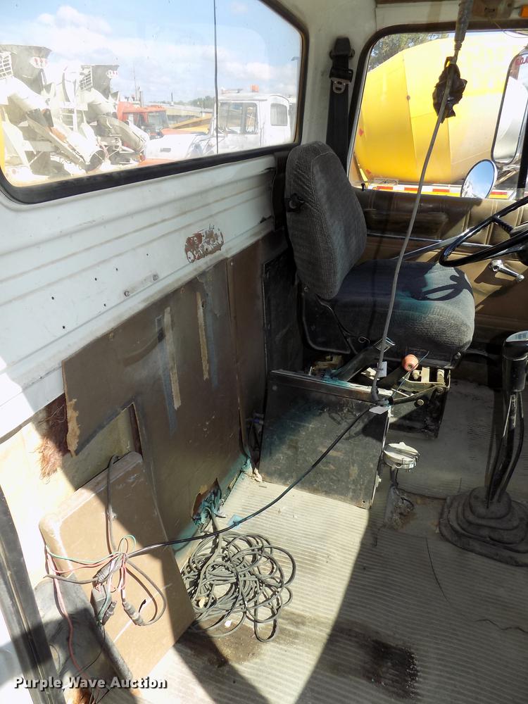 image for item DB8608 1995 Ford LT8000 ready mix truck