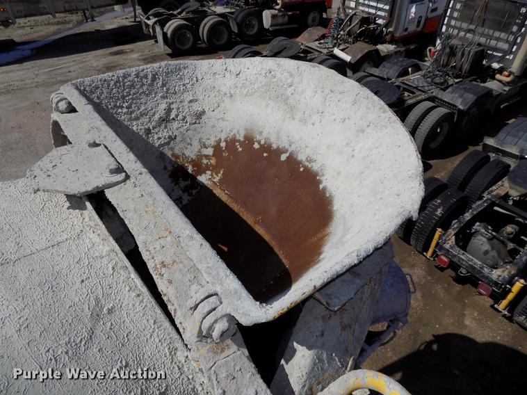 image for item DB8608 1995 Ford LT8000 ready mix truck