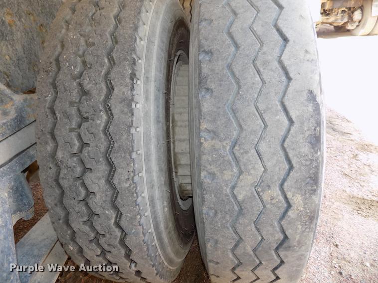 image for item DB8608 1995 Ford LT8000 ready mix truck