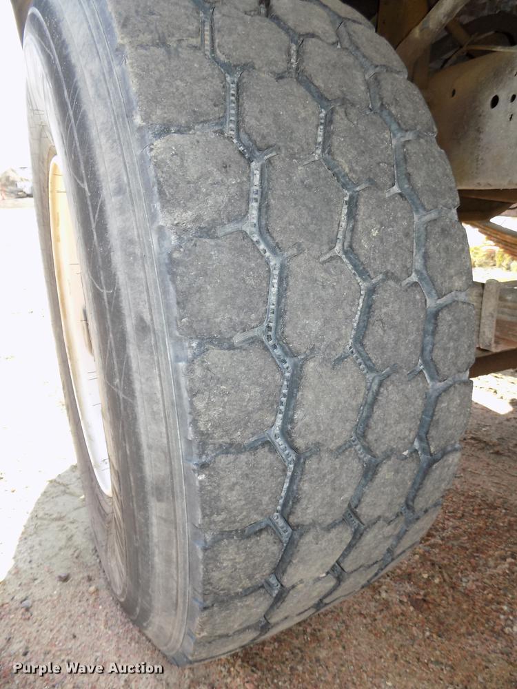 image for item DB8608 1995 Ford LT8000 ready mix truck