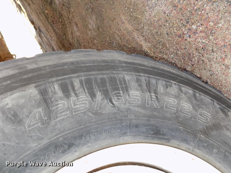 image for item DB8608 1995 Ford LT8000 ready mix truck