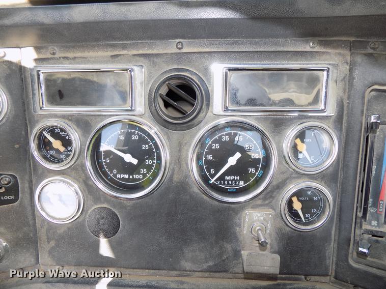 image for item DB8609 1991 Ford LT9000 ready mix truck